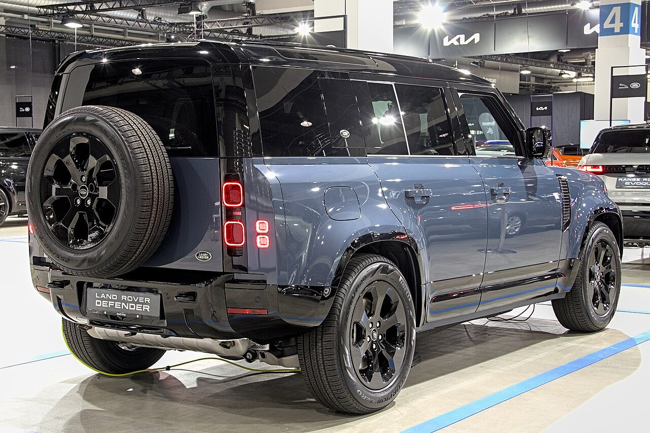 Technician Inside Info: New Land Rover Defender 3.0 D300 / D350 Diesel