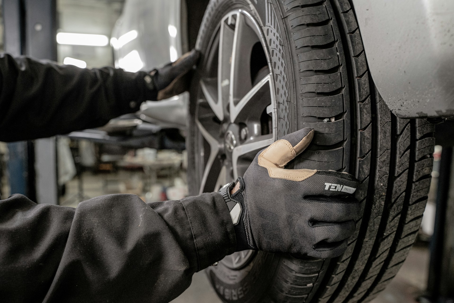 What a Mechanic Looks For When Buying a Used Car